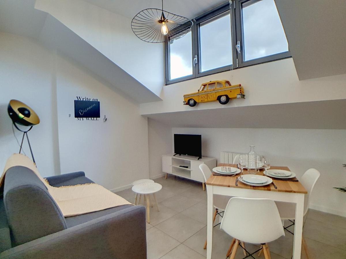 Stop Chez M District # Qualite # Confort # Simplicite Villeurbanne Exterior photo